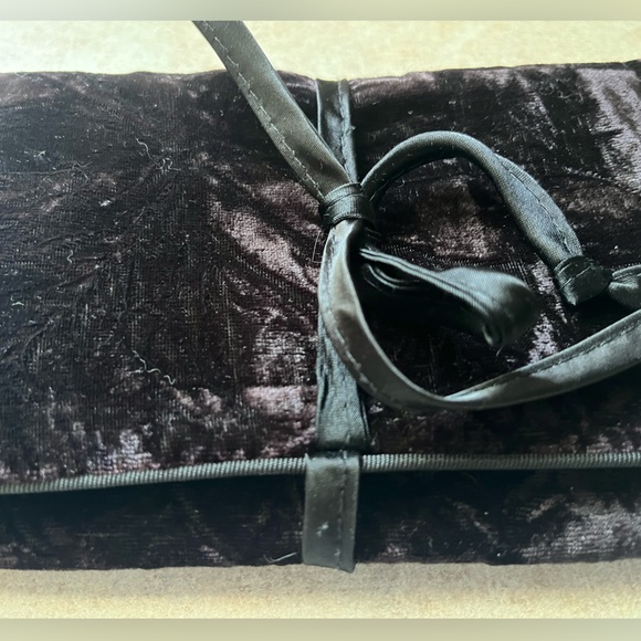 Vintage 1995 Revlon Blue Velvet Jewelry Cosmetic Bag Travel Pouch Case - Picture 8 of 9